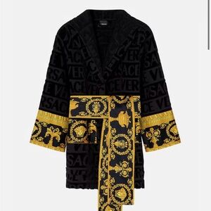 Brand New Versace Black & Gold Medusa Velour Bathrobe – Never Worn